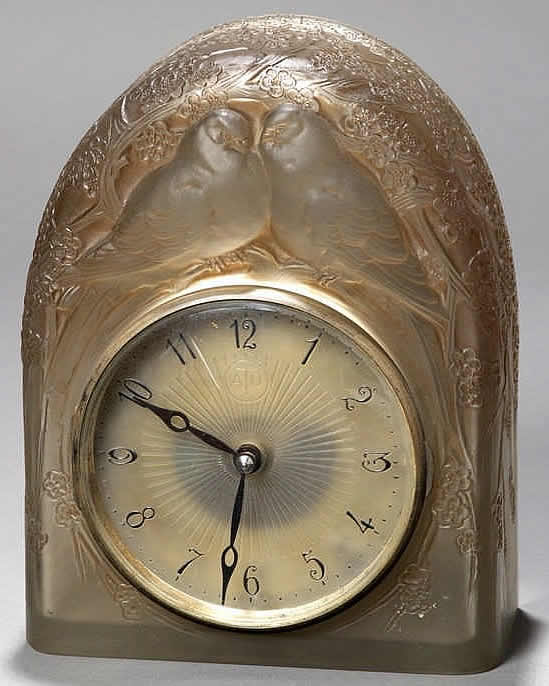 R. Lalique Deux Colombes Clock
