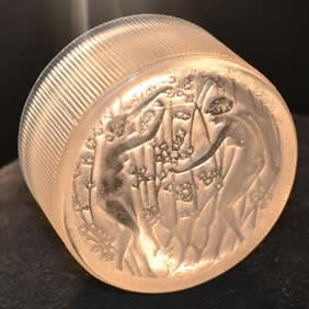 R. Lalique Deux Figurines Box