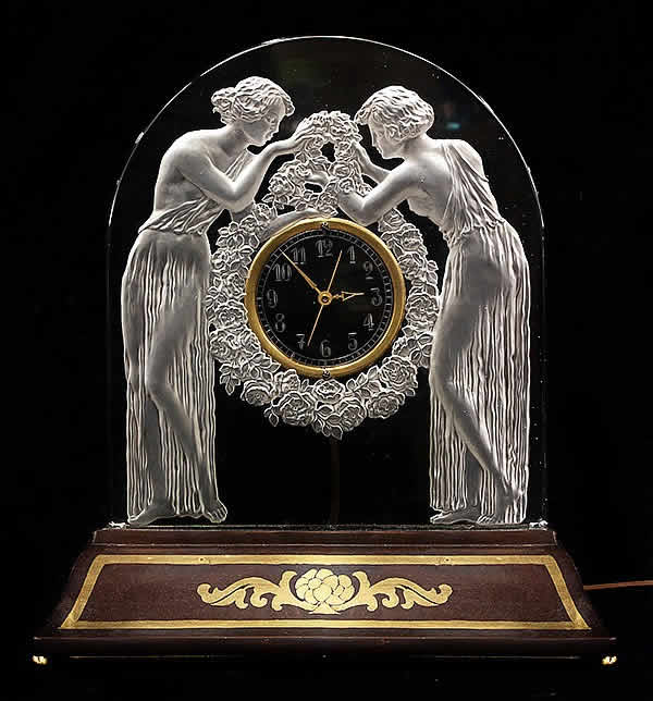 R. Lalique Deux Figurines Clock