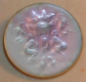 R. Lalique Deux Figurines Et Masque Brooch