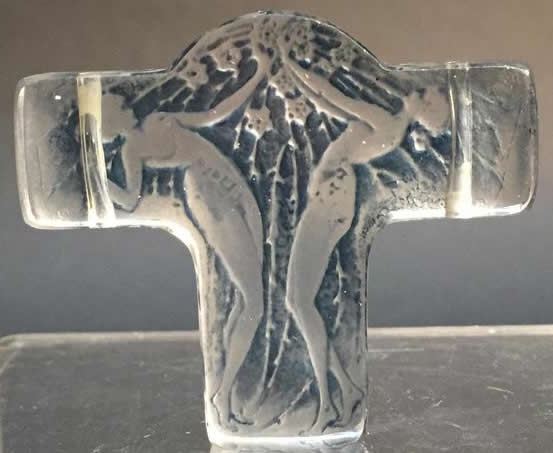 R. Lalique Deux Figurines Pendentif