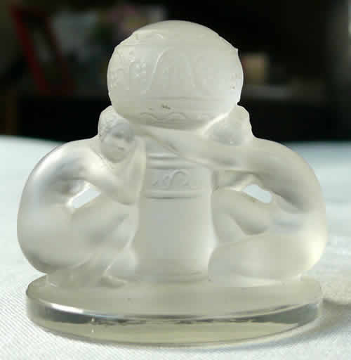 R. Lalique Deux Figurines Place Card Holder