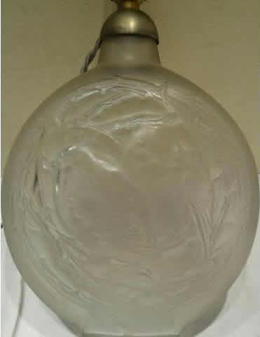 R. Lalique Deux Moineaux Dormant Vase