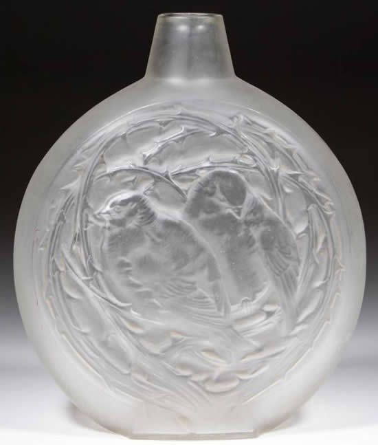 R. Lalique Deux Moineaux Dormant Vase
