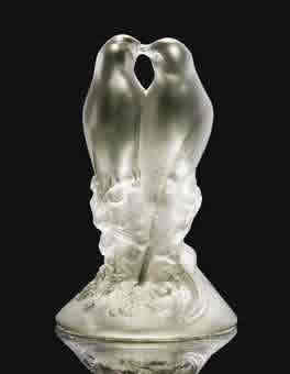 R. Lalique Deux Tourterelles Paperweight