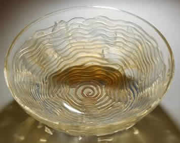 R. Lalique Dolphins Bowl