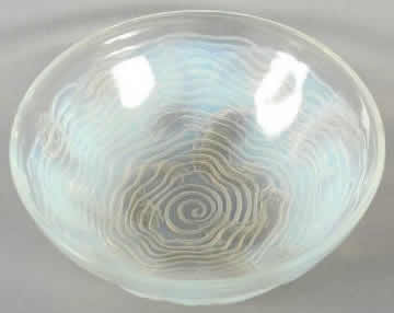 R. Lalique Dolphins Bowl