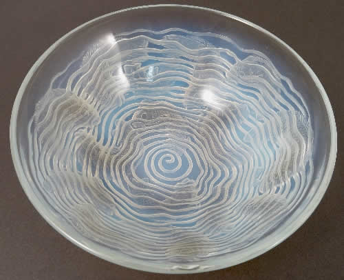 R. Lalique Dolphins Bowl
