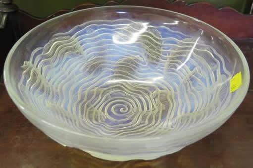 R. Lalique Dolphins Coupe
