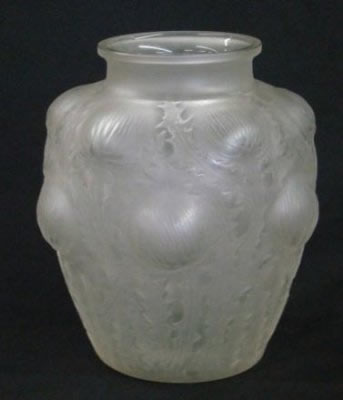 R. Lalique Domremy Vase
