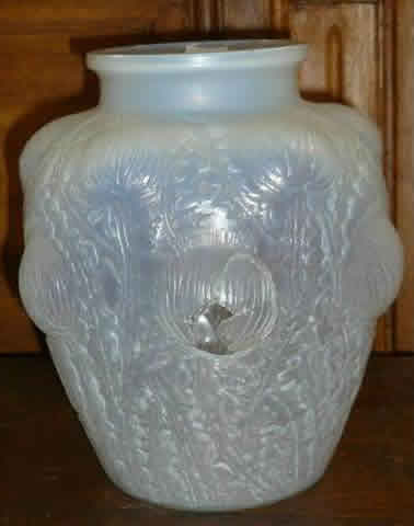 R. Lalique Domremy Vase