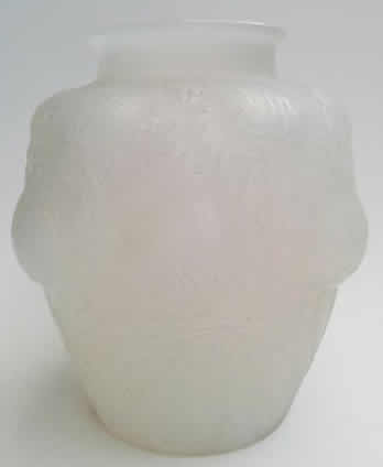R. Lalique Domremy Vase