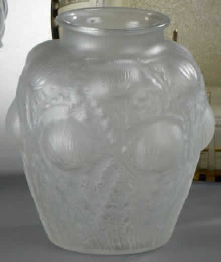 R. Lalique Domremy Vase