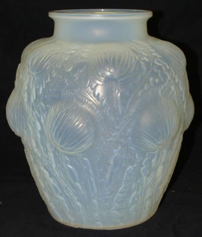 R. Lalique Domremy Vase
