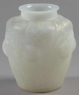 R. Lalique Domremy Vase