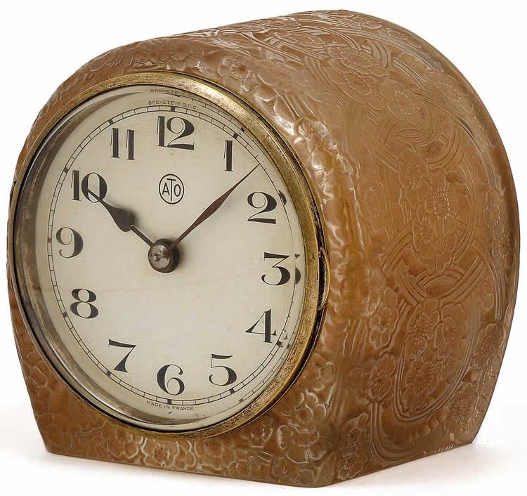 R. Lalique Eglantine Clock