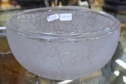 R. Lalique Eglantines Box Bottom