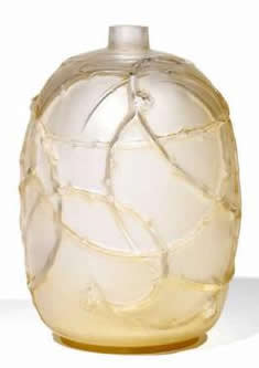 R. Lalique Eglantines Vase