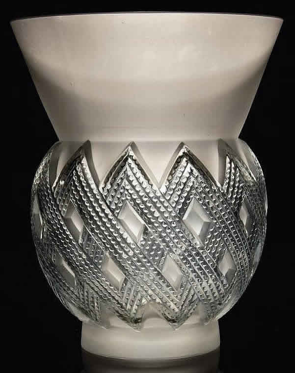 R. Lalique Entrelacs Vase