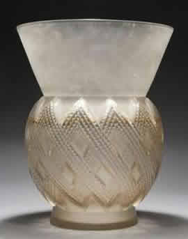 R. Lalique Entrelacs Vase
