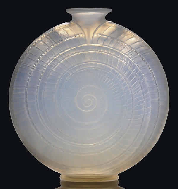 R. Lalique Escargot Vase