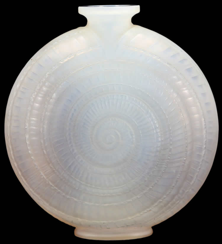 R. Lalique Escargot Vase