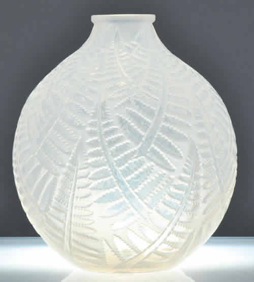 R. Lalique Espalion Vase