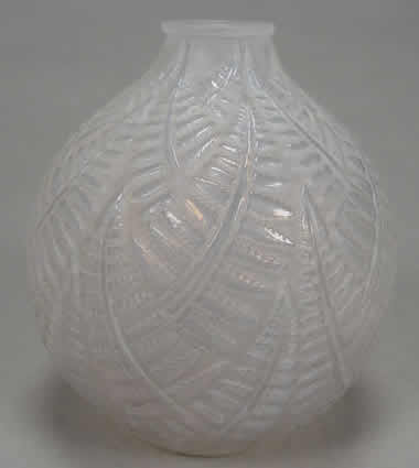 R. Lalique Espalion Vase