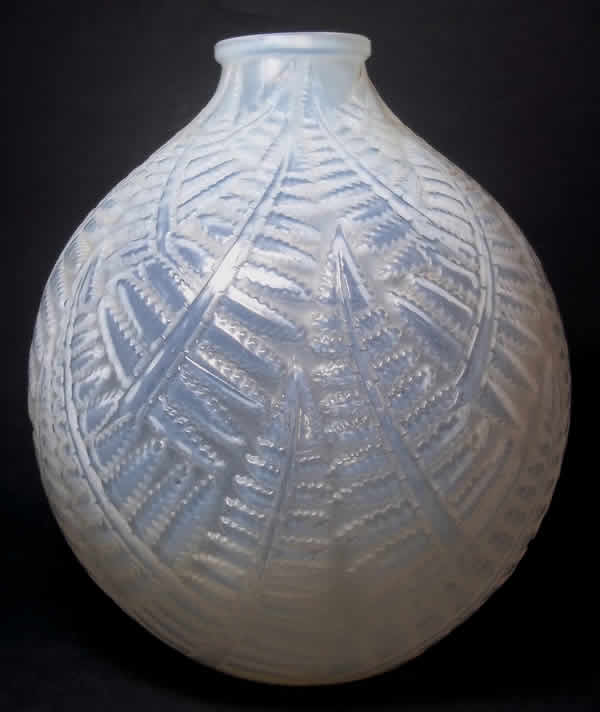 R. Lalique Espalion Vase