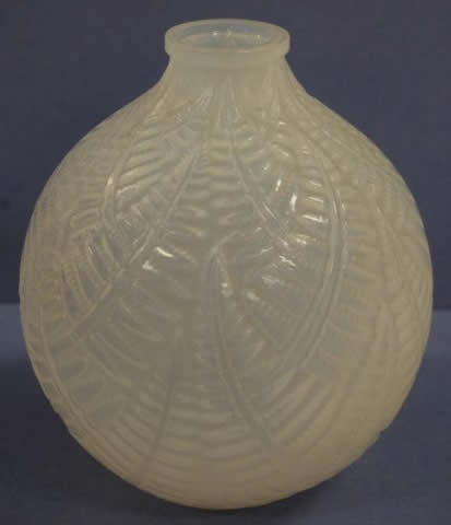 R. Lalique Espalion Vase
