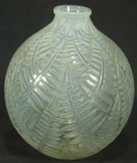 R. Lalique Espalion Vase
