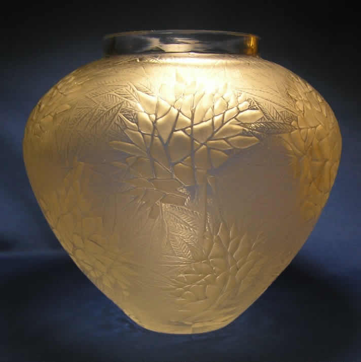 R. Lalique Esterel Vase