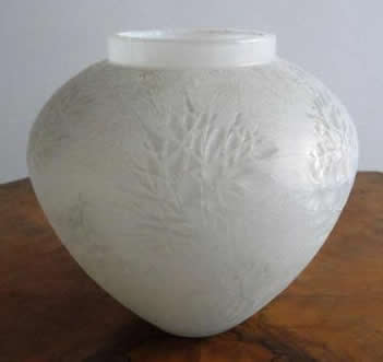 R. Lalique Esterel Vase