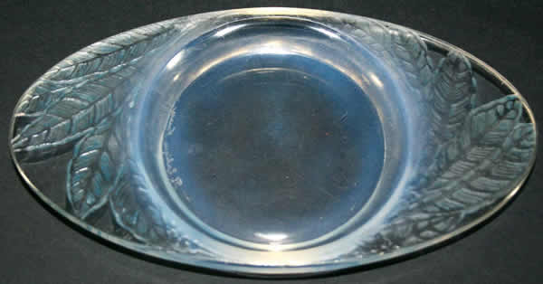 R. Lalique Feuilles Ash Receiver