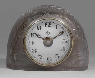 R. Lalique Feuilles Clock
