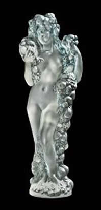 R. Lalique Figurine Avec Guirlande De Fruits Statue