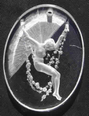 R. Lalique Figurine Se Balancant Pendant