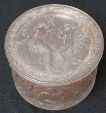 R. Lalique Figurines et Voiles Powder Box