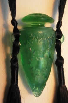 R. Lalique Flacon Pendant