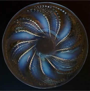 R. Lalique Fleurons Plate