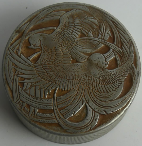 R. Lalique Fleurs D'Amour Powder Box