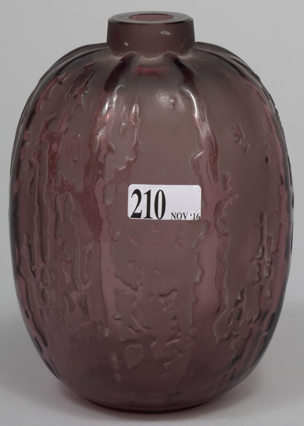 R. Lalique Fontaines Vase