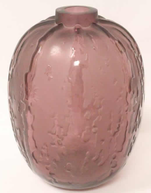 R. Lalique Fontaines Vase
