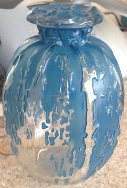 R. Lalique Fontaines Covered Vase
