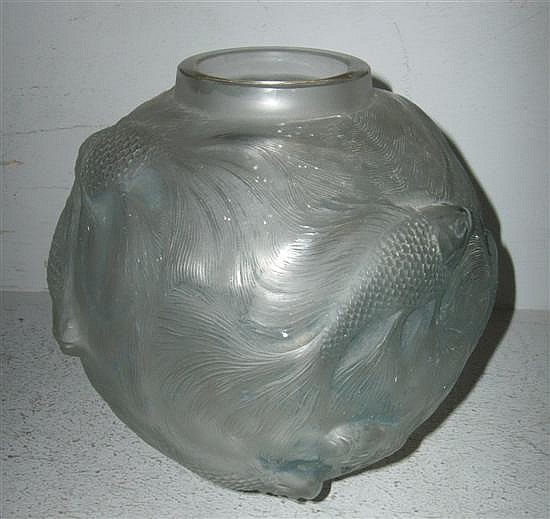 R. Lalique Formose Vase
