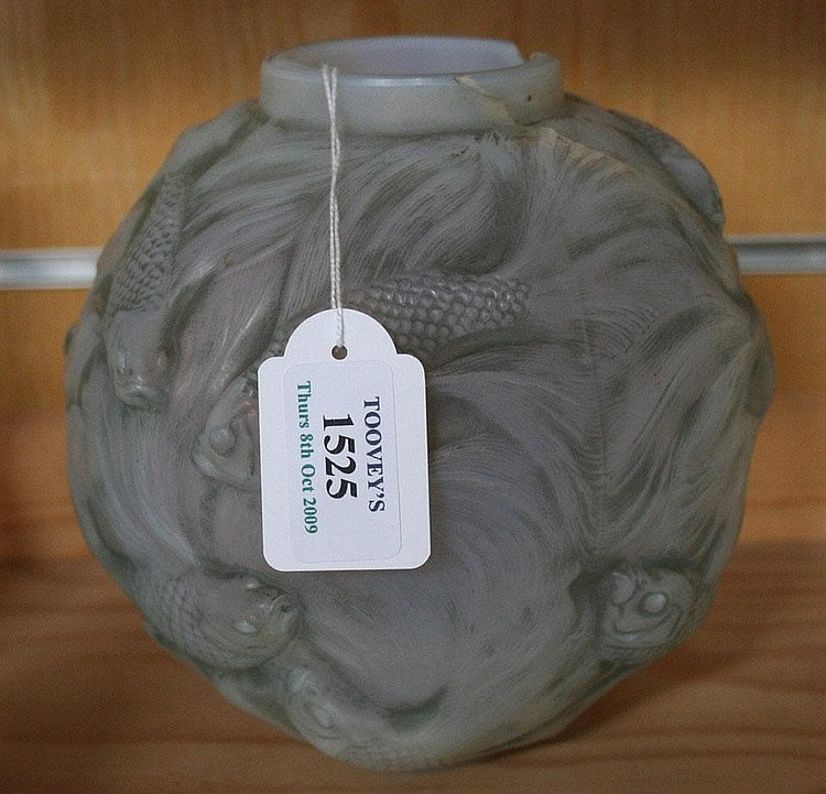 R. Lalique Formose Vase