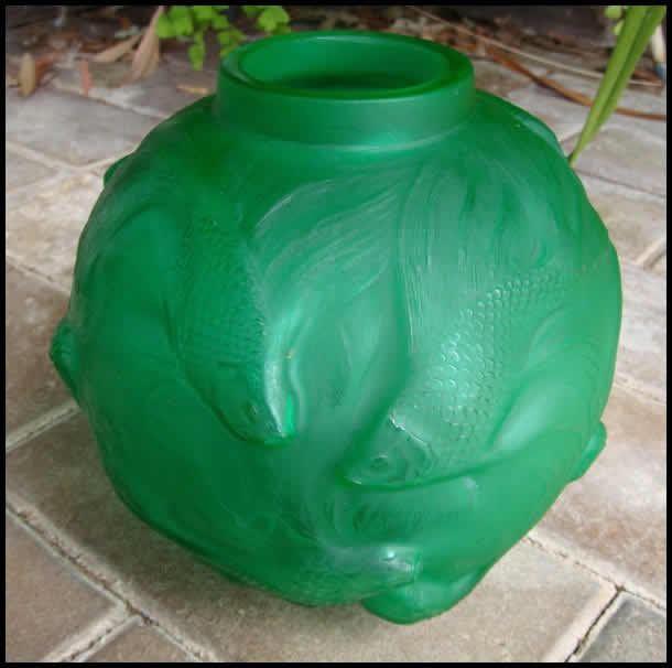 R. Lalique Formose Vase