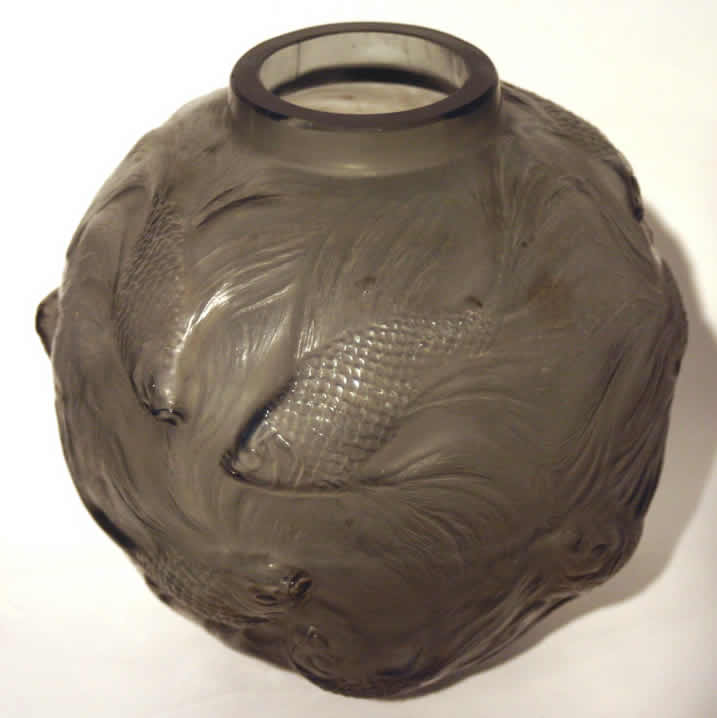 R. Lalique Formose Vase