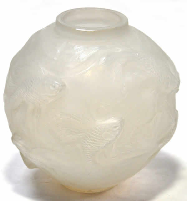 R. Lalique Formose Vase