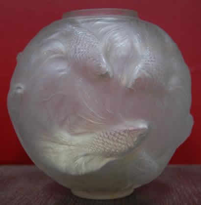 R. Lalique Formose Vase